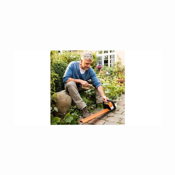 Tagliasiepi HSA 94 Figura Operatore