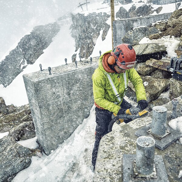 DCG418T2-QW SMERIGLIATRICE ANGOLARE _4