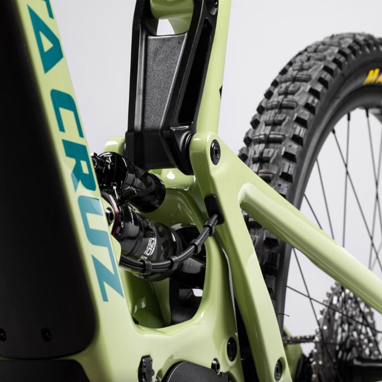 644098321_Particolare Due